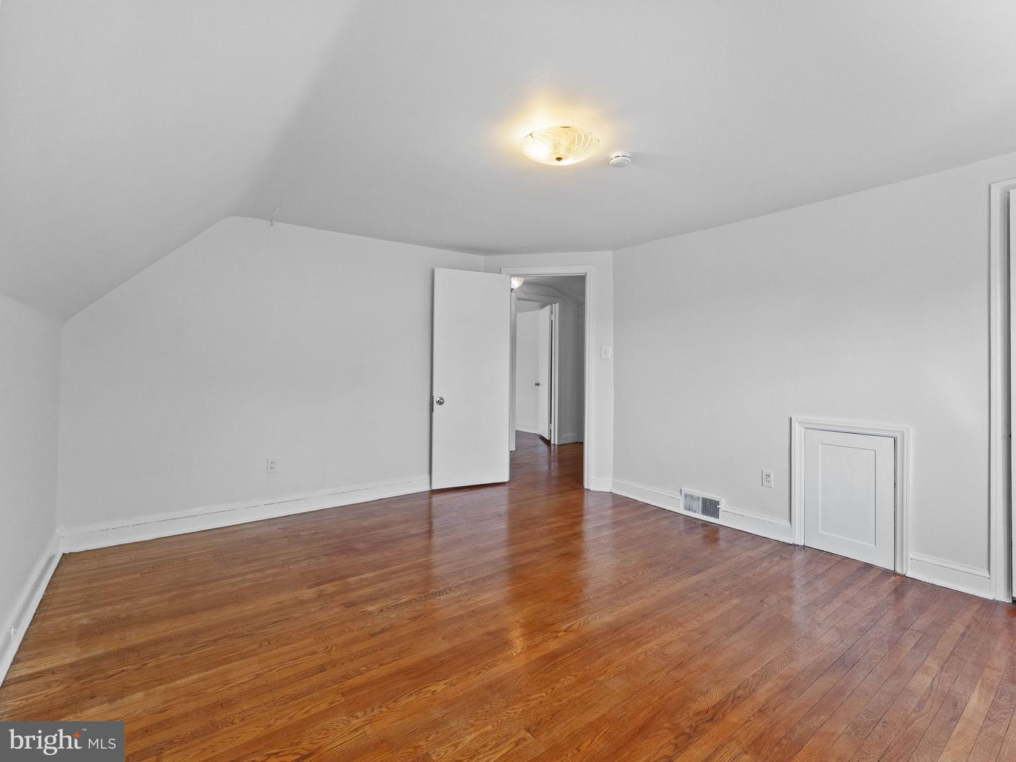 20 Davis Ave Property Photo 37