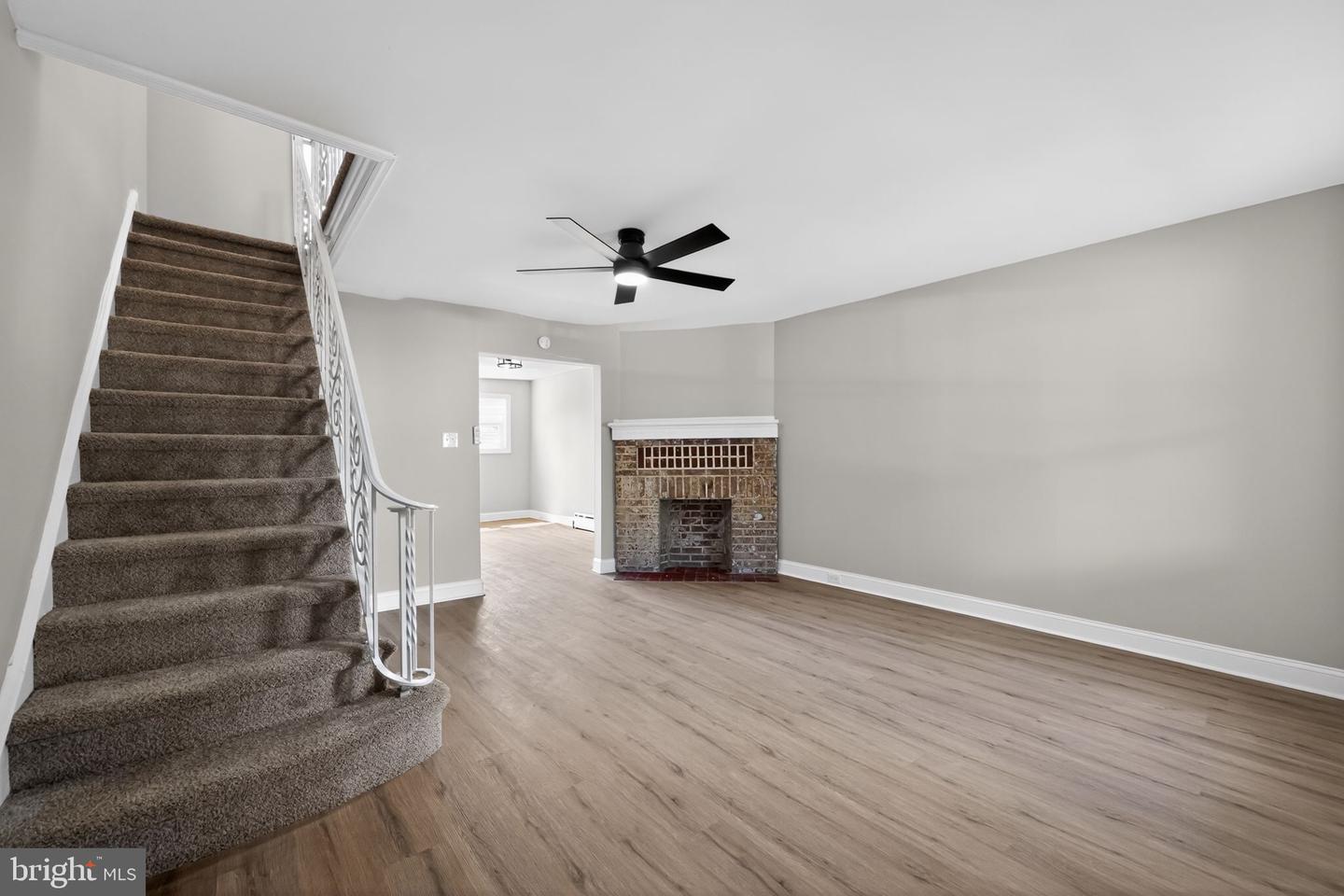 22 Summit St Property Photo 2