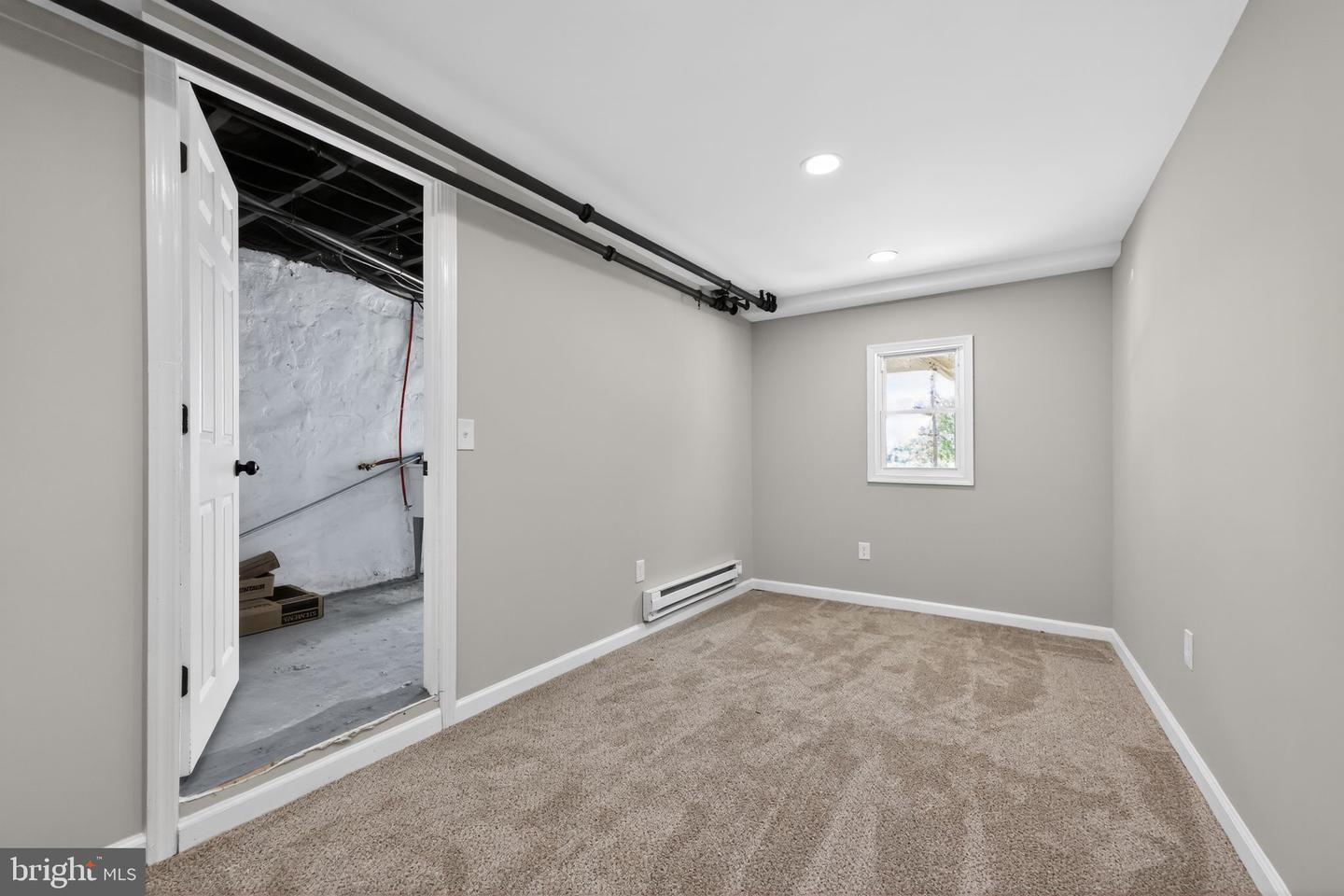 22 Summit St Property Photo 13