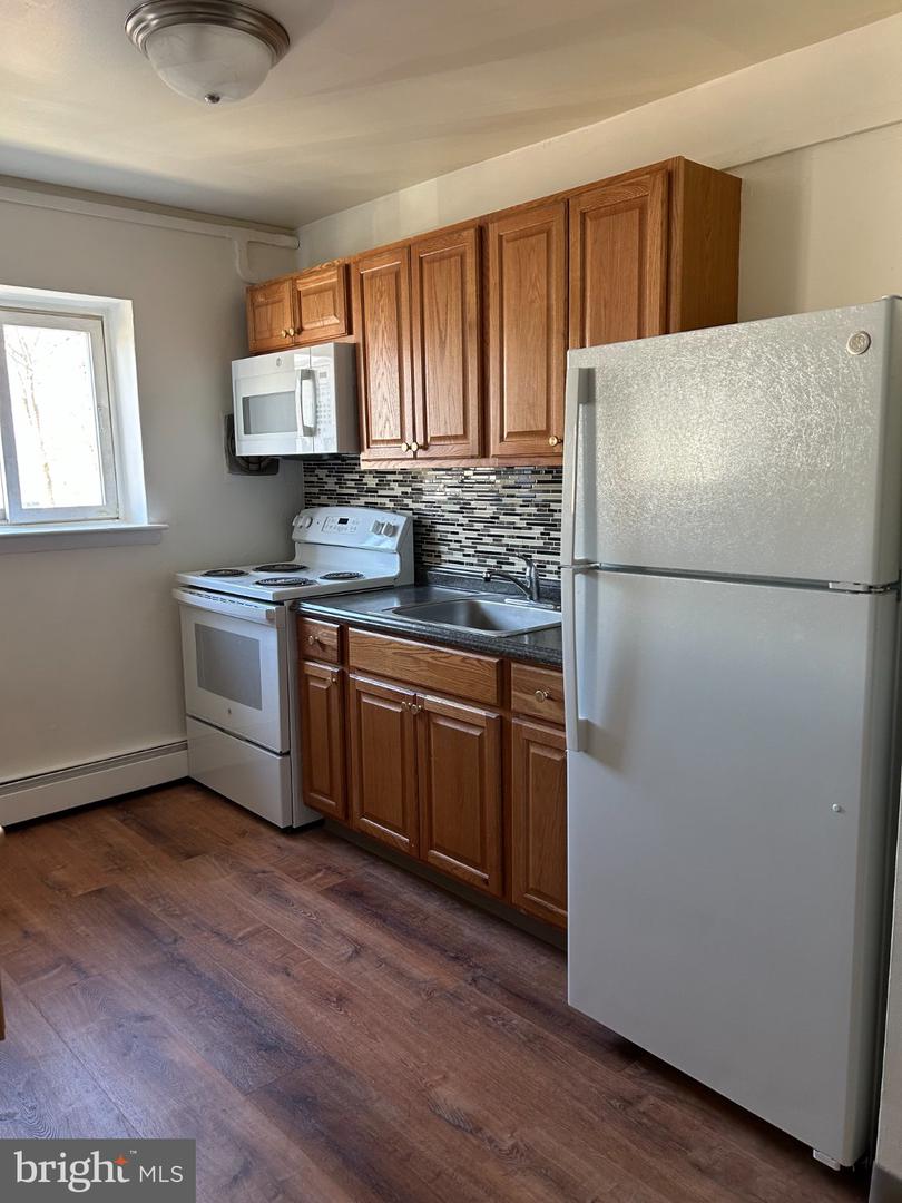 3941 James St #b3 Property Photo 2