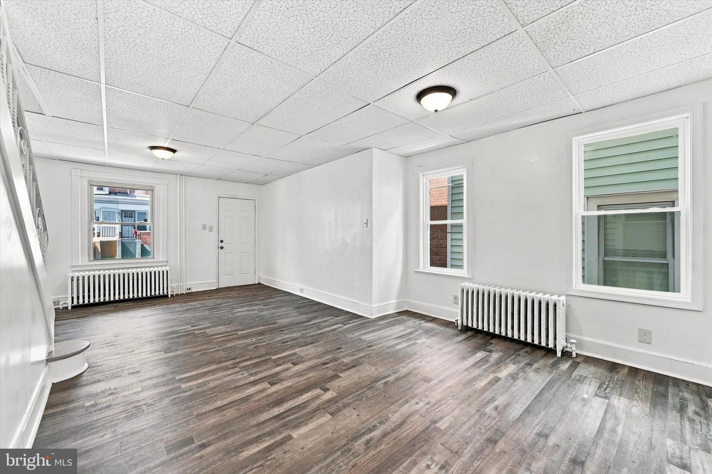 121 Pine St Property Photo 5