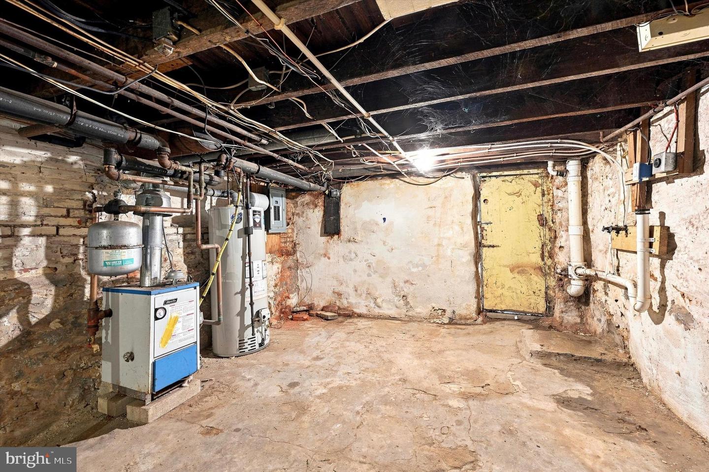 121 Pine St Property Photo 15