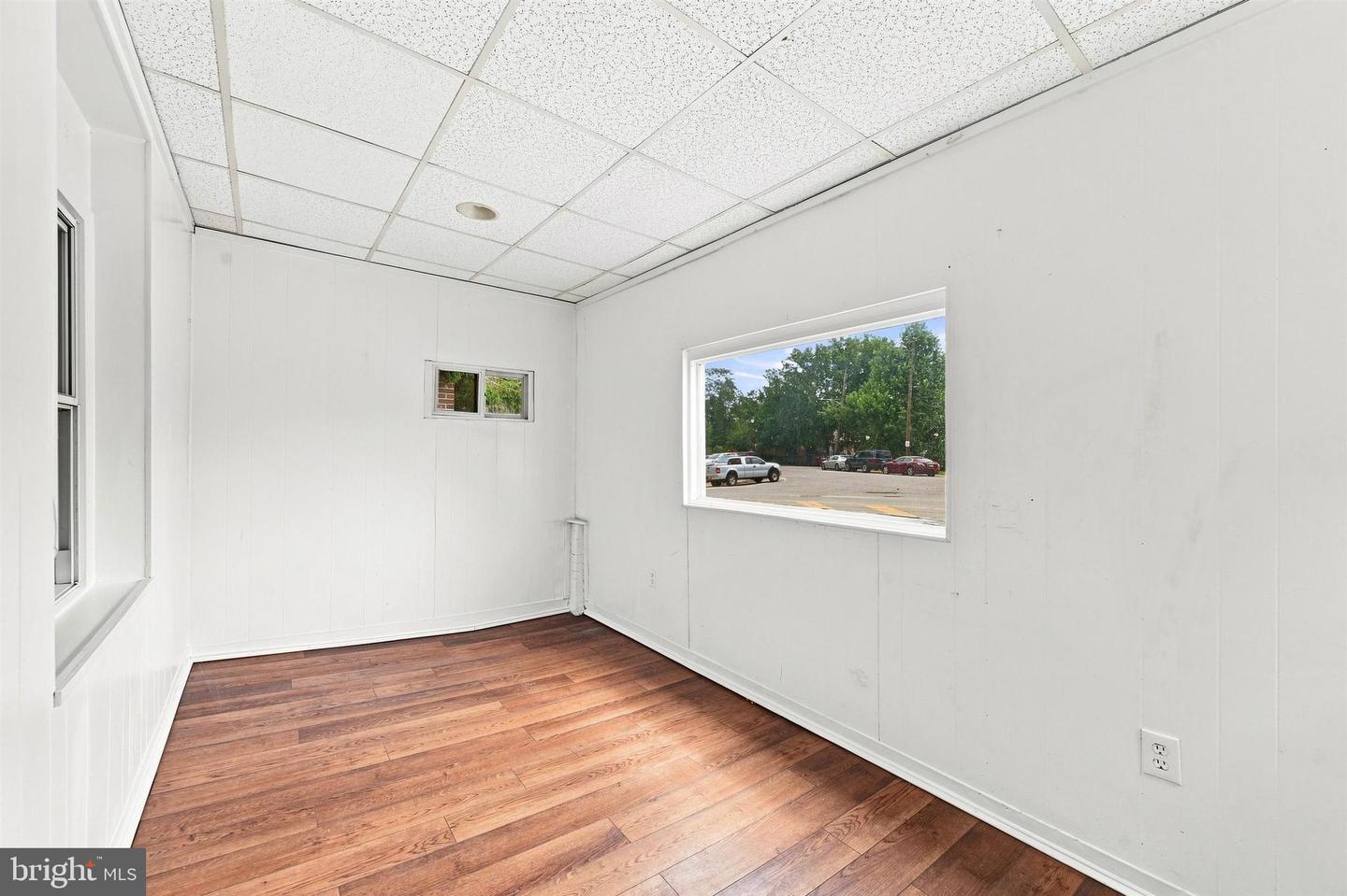 134 Chester Pike Property Photo 4