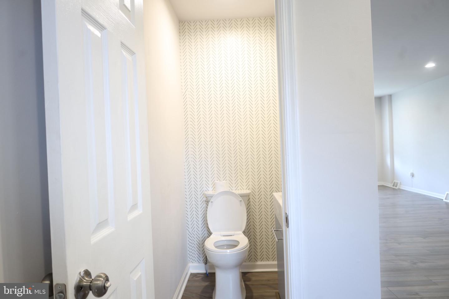 1134 Woodland Ave Property Photo 7