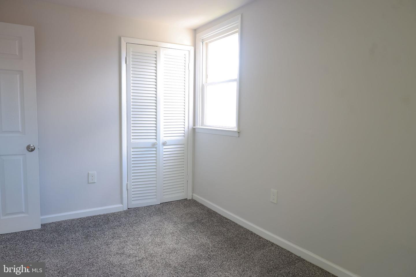 1134 Woodland Ave Property Photo 9