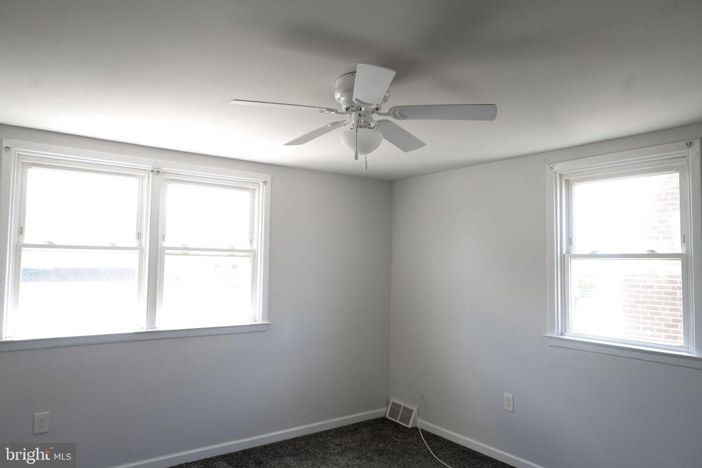 1134 Woodland Ave Property Photo 11