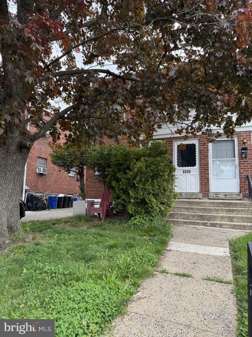 3335 Mary St Property Photo 1