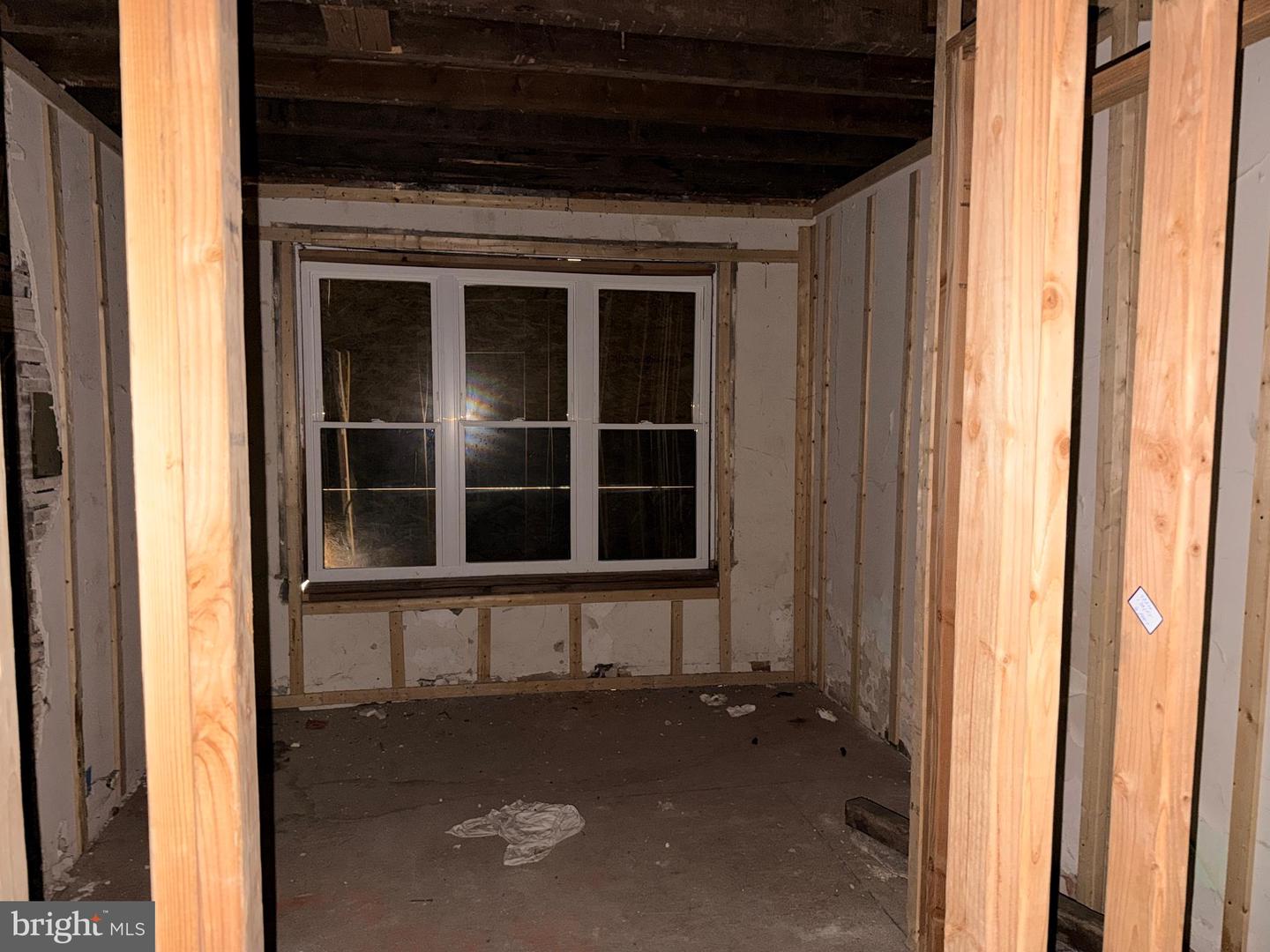 1113-1115 Upland St Property Photo 10