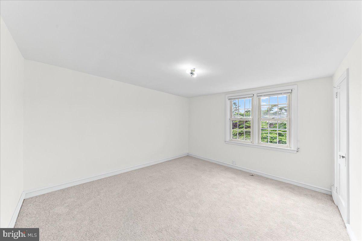 5205 Westbrook Dr Property Photo 12