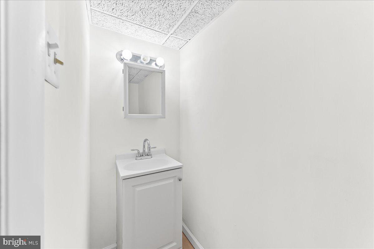 5205 Westbrook Dr Property Photo 15