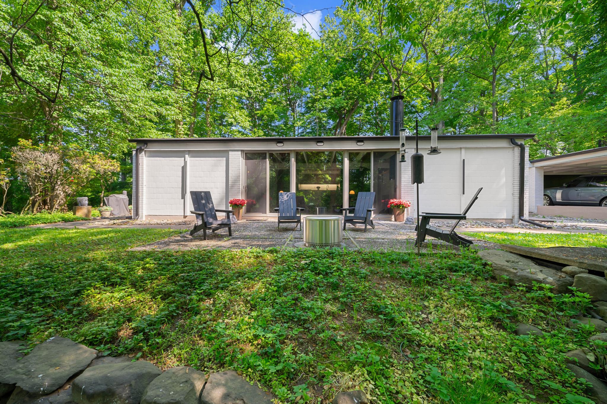 3705 Darby Rd Property Photo 1