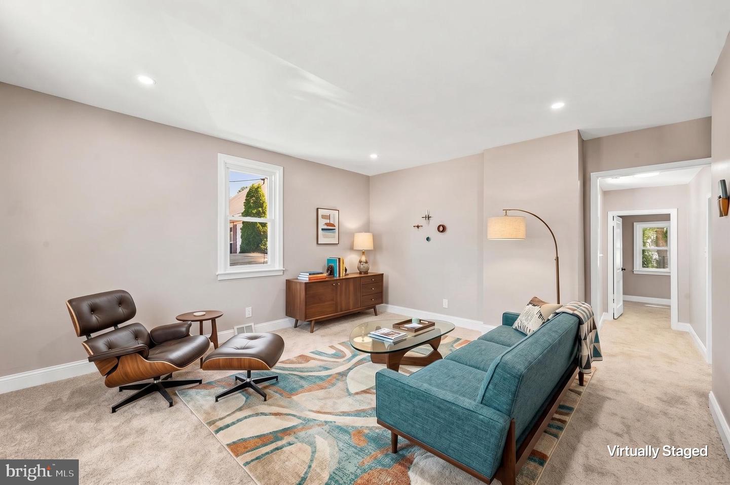 1022 Lawnton Ter Property Photo 4