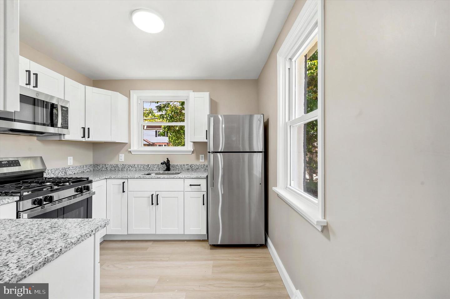 1022 Lawnton Ter Property Photo 8