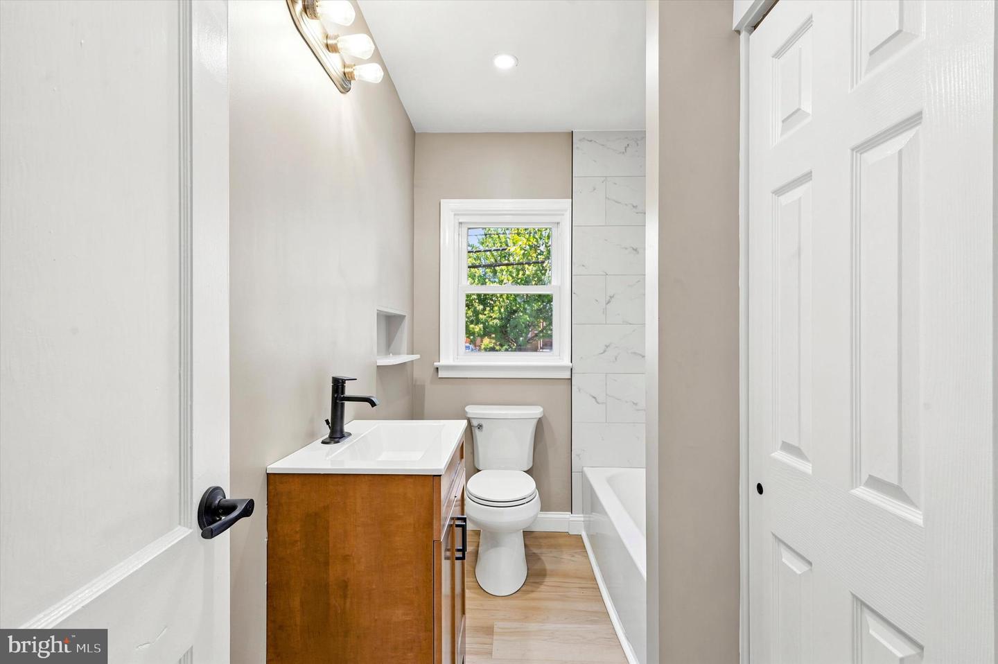 1022 Lawnton Ter Property Photo 15