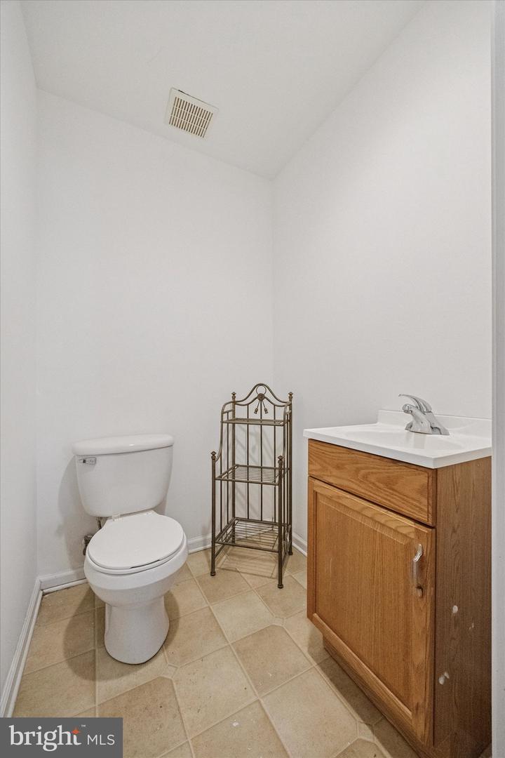 924 Madison St Property Photo 6