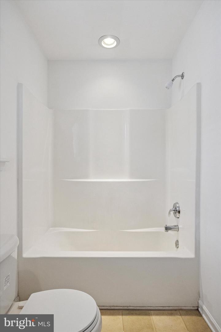 924 Madison St Property Photo 17