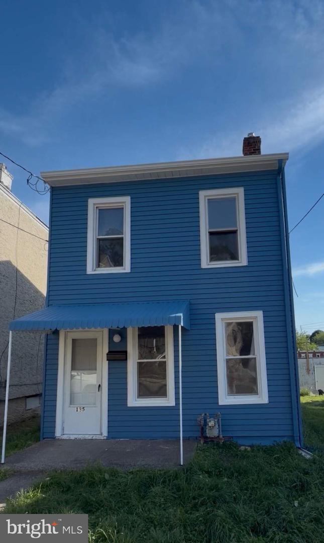 135 9th St Property Photo 1