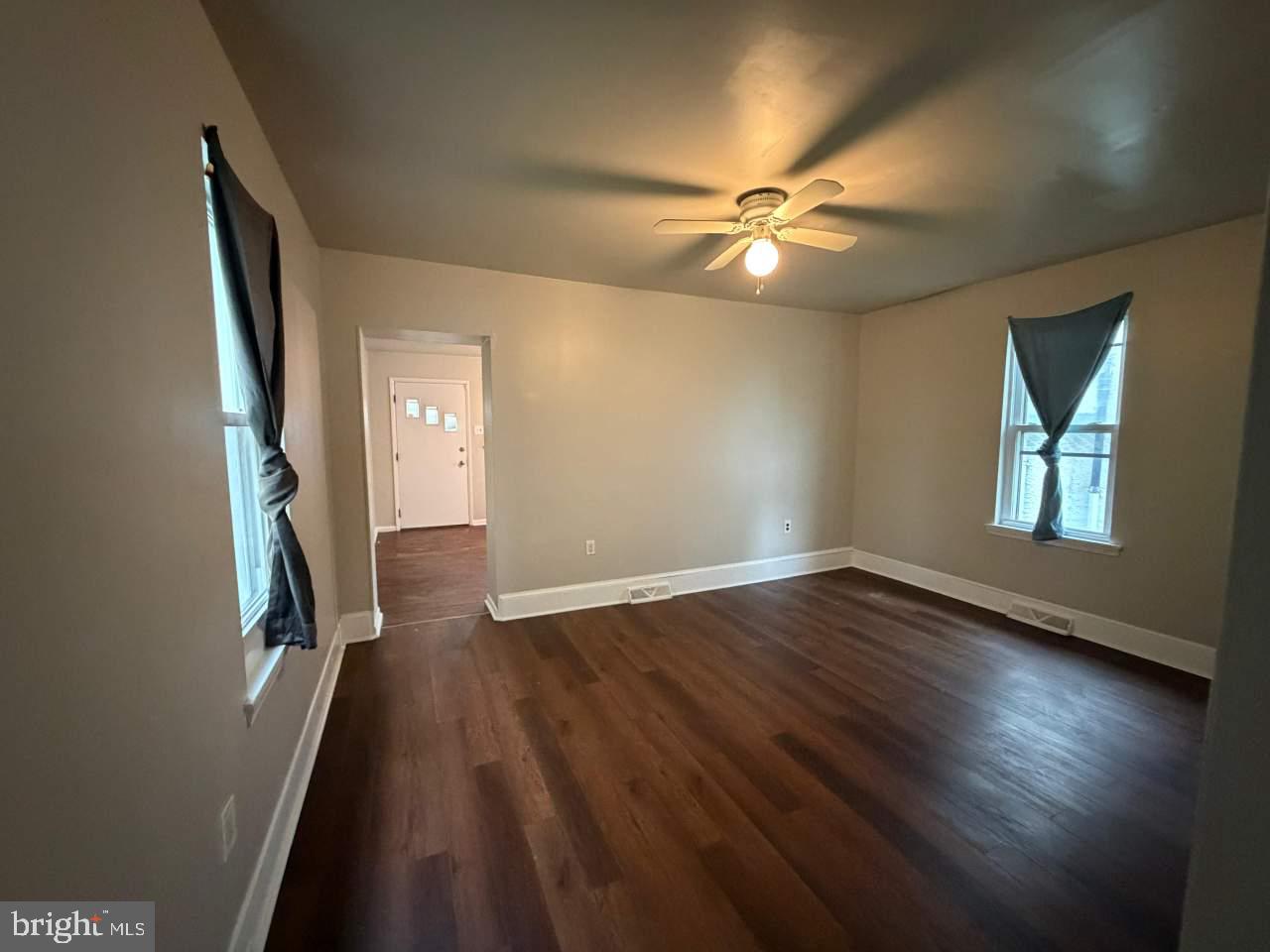 135 9th St Property Photo 4