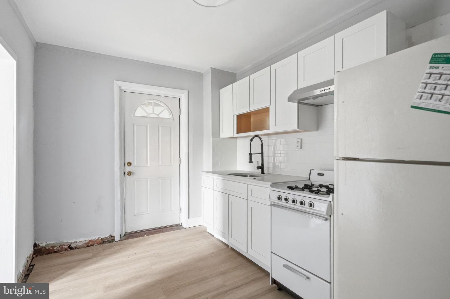 25 N Wycombe Ave Property Photo 11