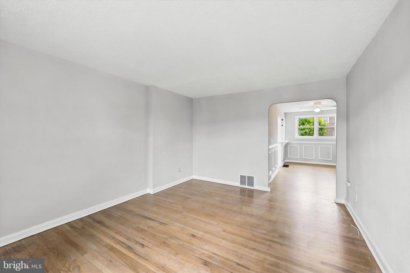 2052 Heather Rd Property Photo 5