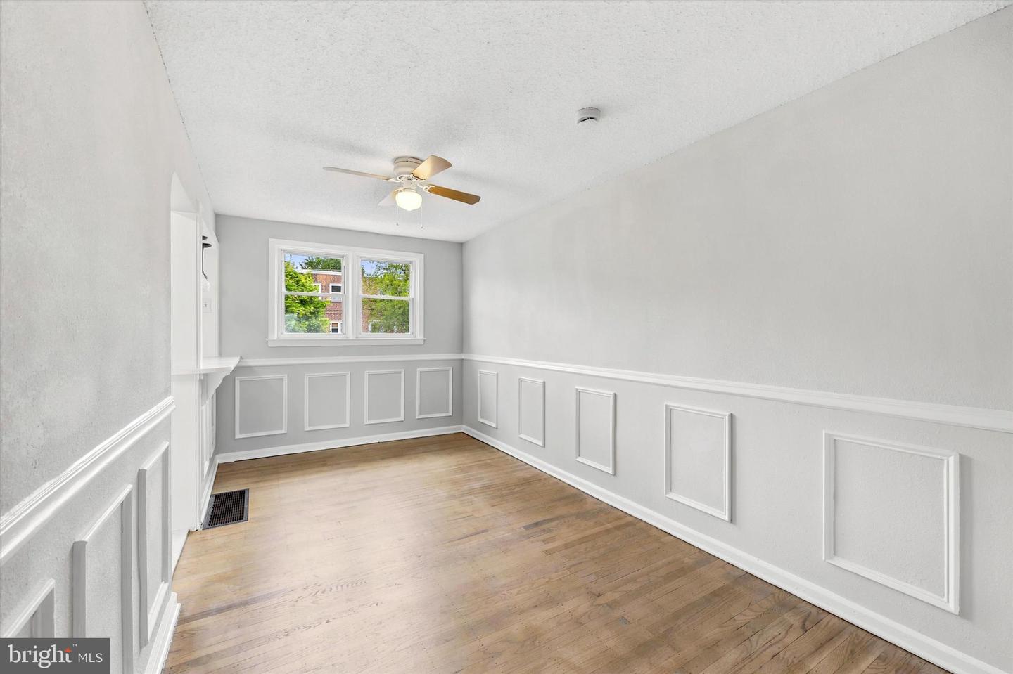 2052 Heather Rd Property Photo 6