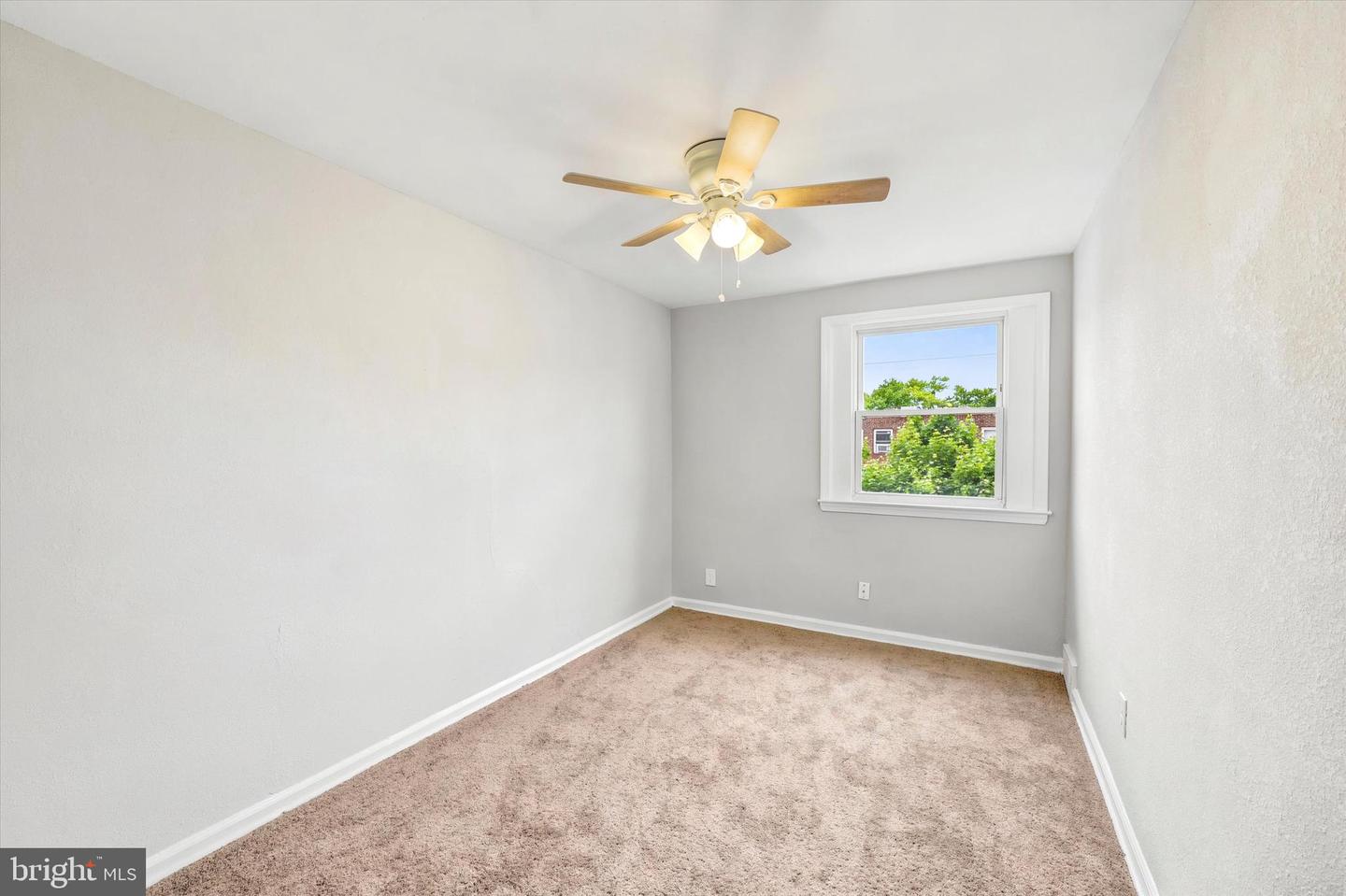 2052 Heather Rd Property Photo 12