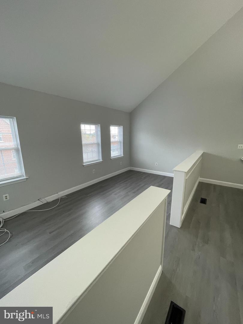 16 Regency Plz #3 Property Photo 4