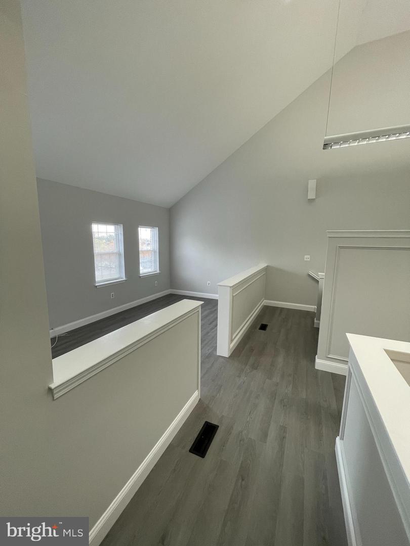 16 Regency Plz #3 Property Photo 5