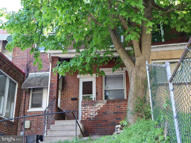 203 Hamilton Ave Property Photo 2