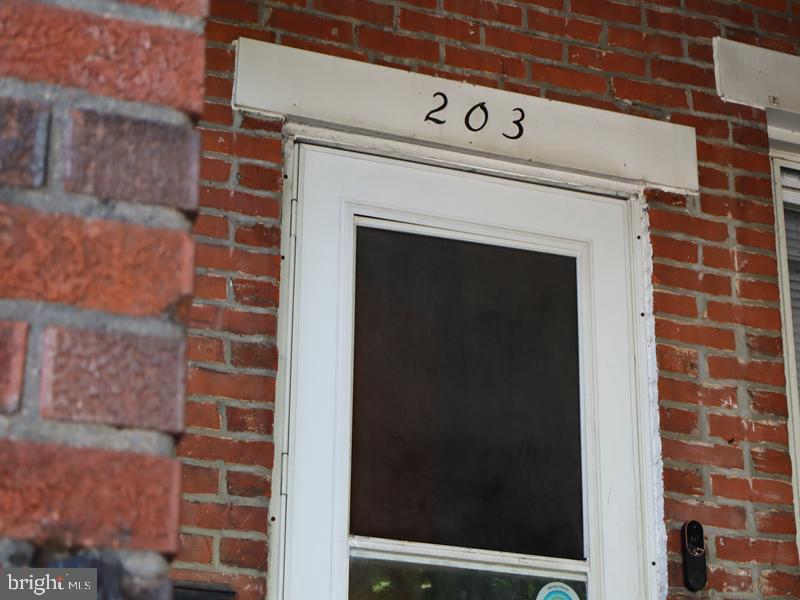 203 Hamilton Ave Property Photo 3