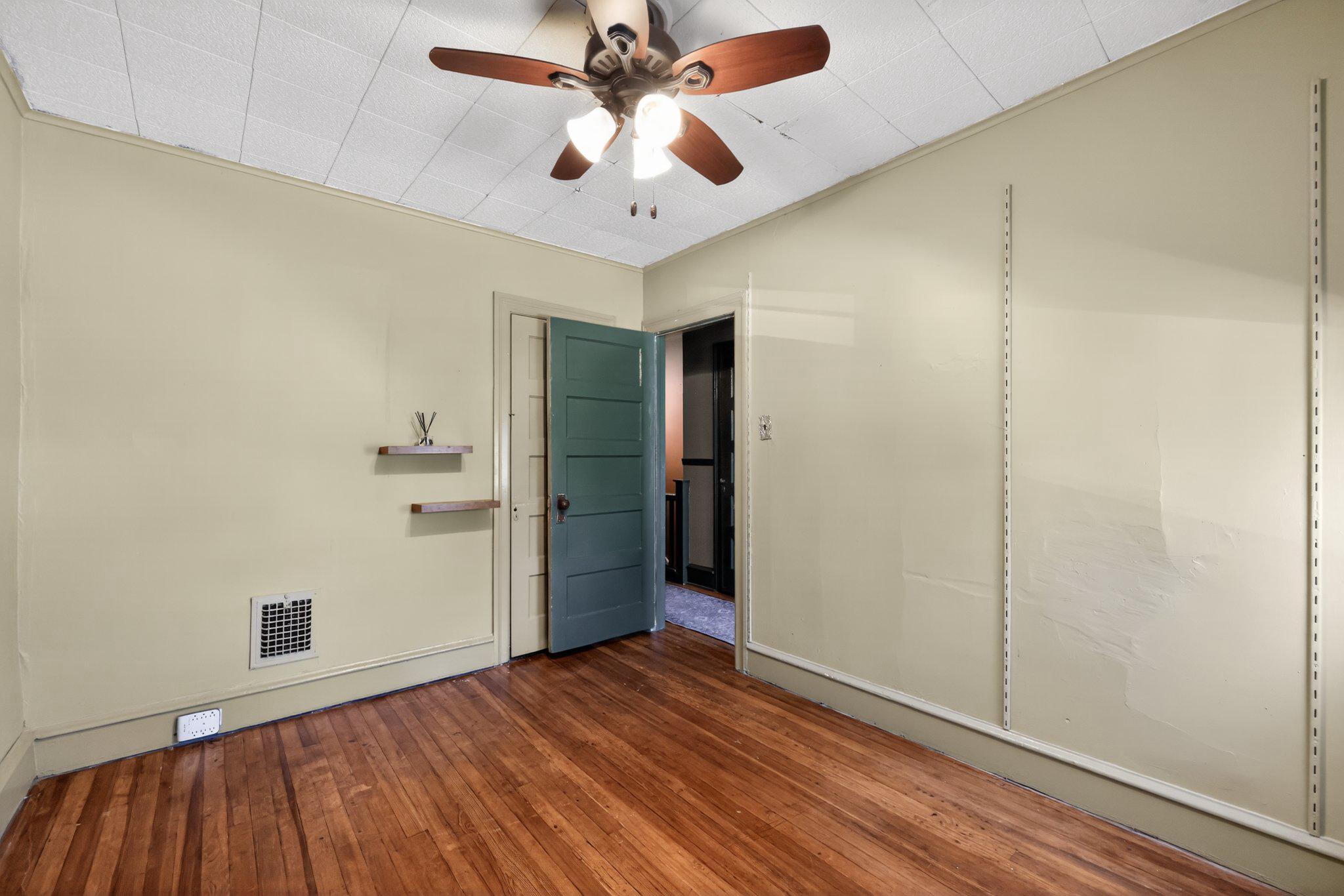 3840 Dennison Ave Property Photo 15