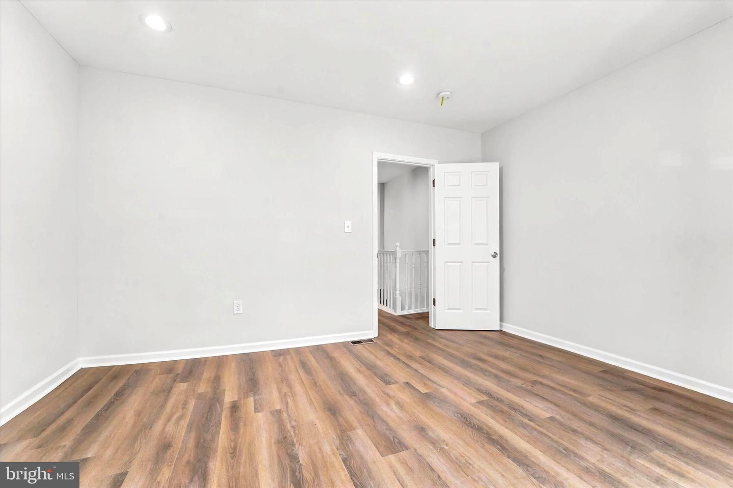 1131 Parker St Property Photo 18