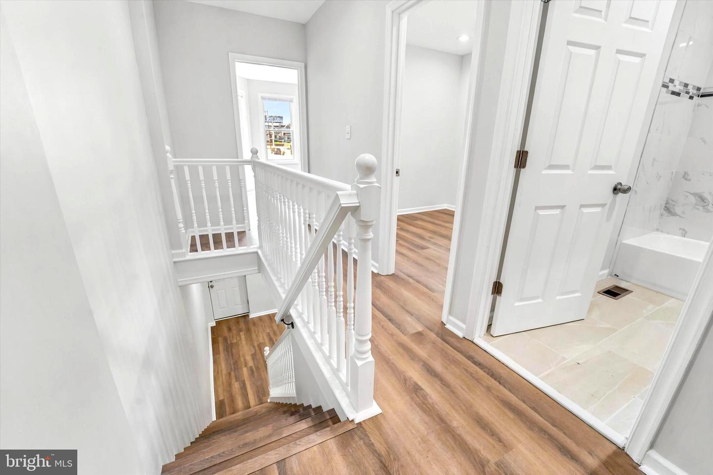 1131 Parker St Property Photo 22