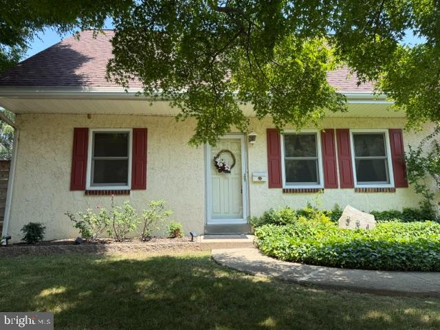 331 E Woodlyn Cir Property Photo 3