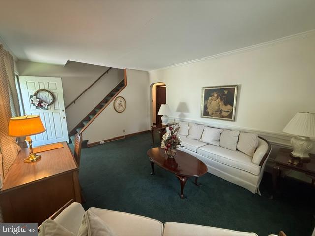 331 E Woodlyn Cir Property Photo 6