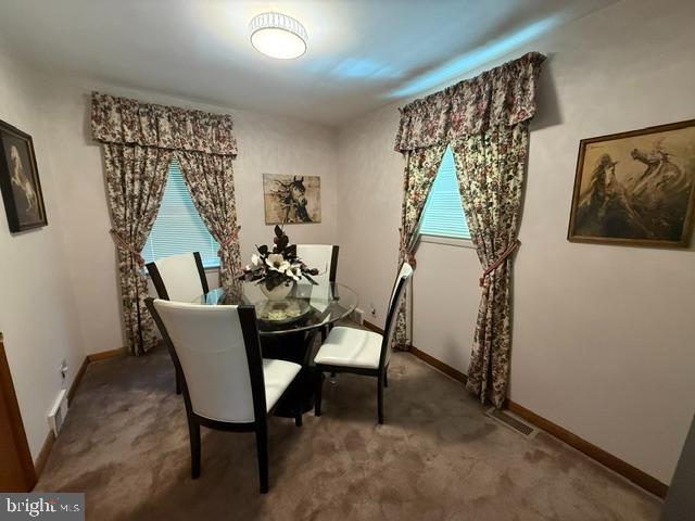 331 E Woodlyn Cir Property Photo 9