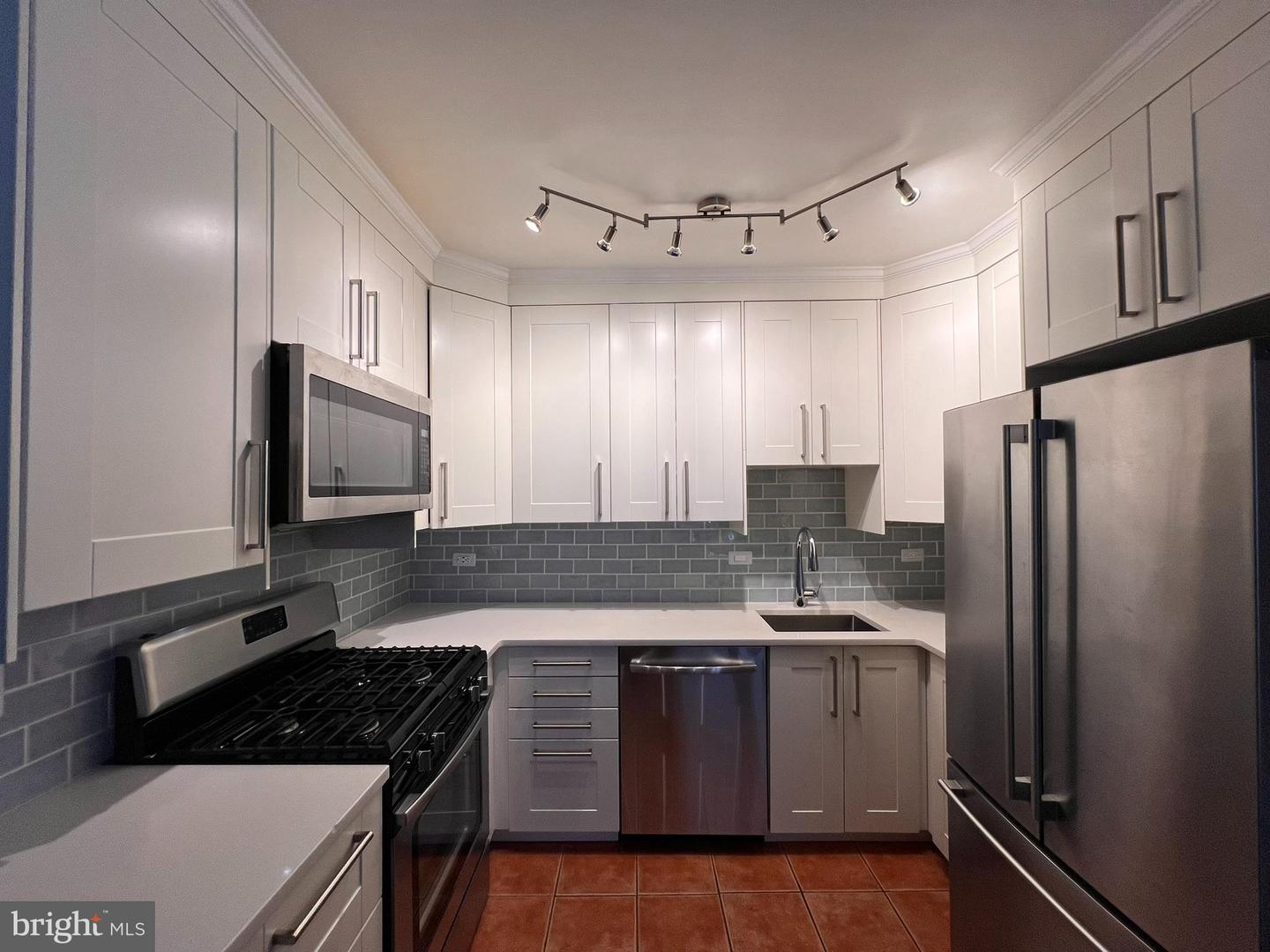 80 W Baltimore Ave #c604 Property Photo 4