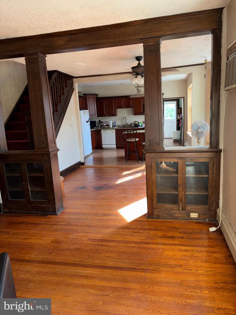 112 E Cooke Ave Property Photo 4