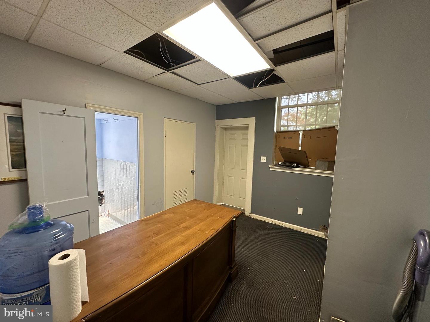 113 Long Ln Property Photo 8