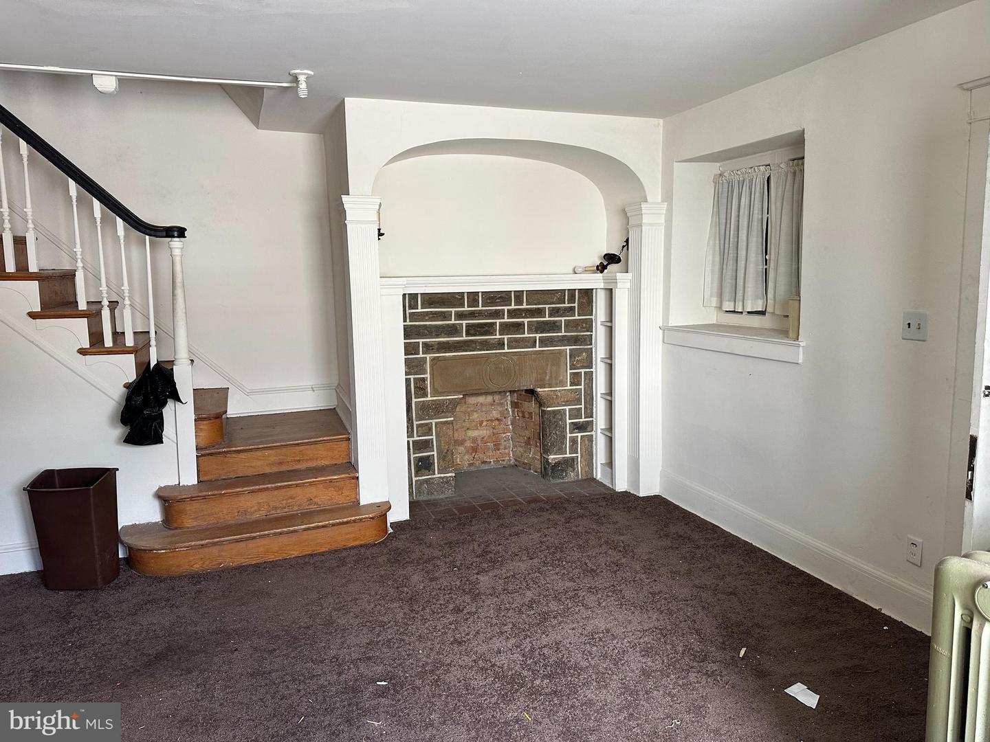 113 Long Ln Property Photo 19