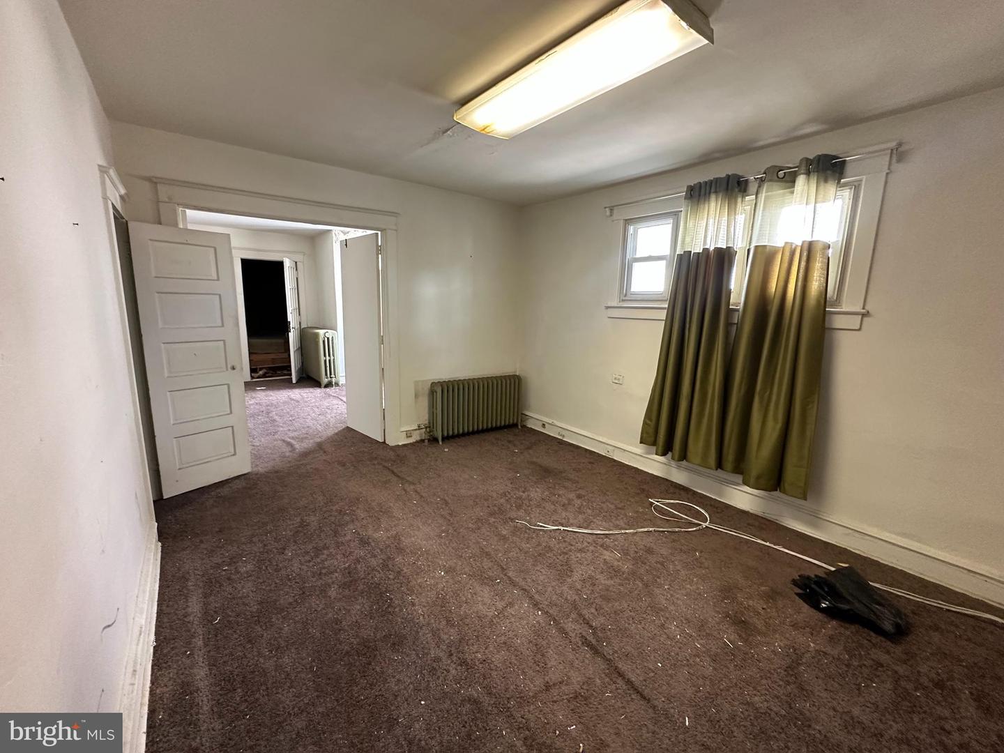 113 Long Ln Property Photo 22
