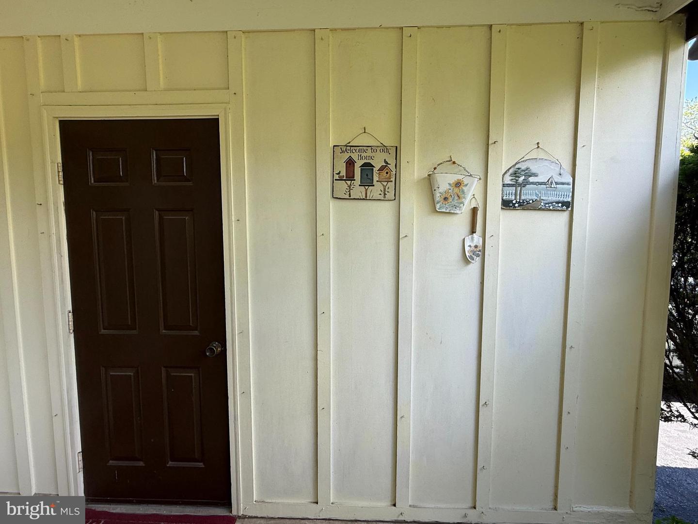 203 Moore Rd Property Photo 4