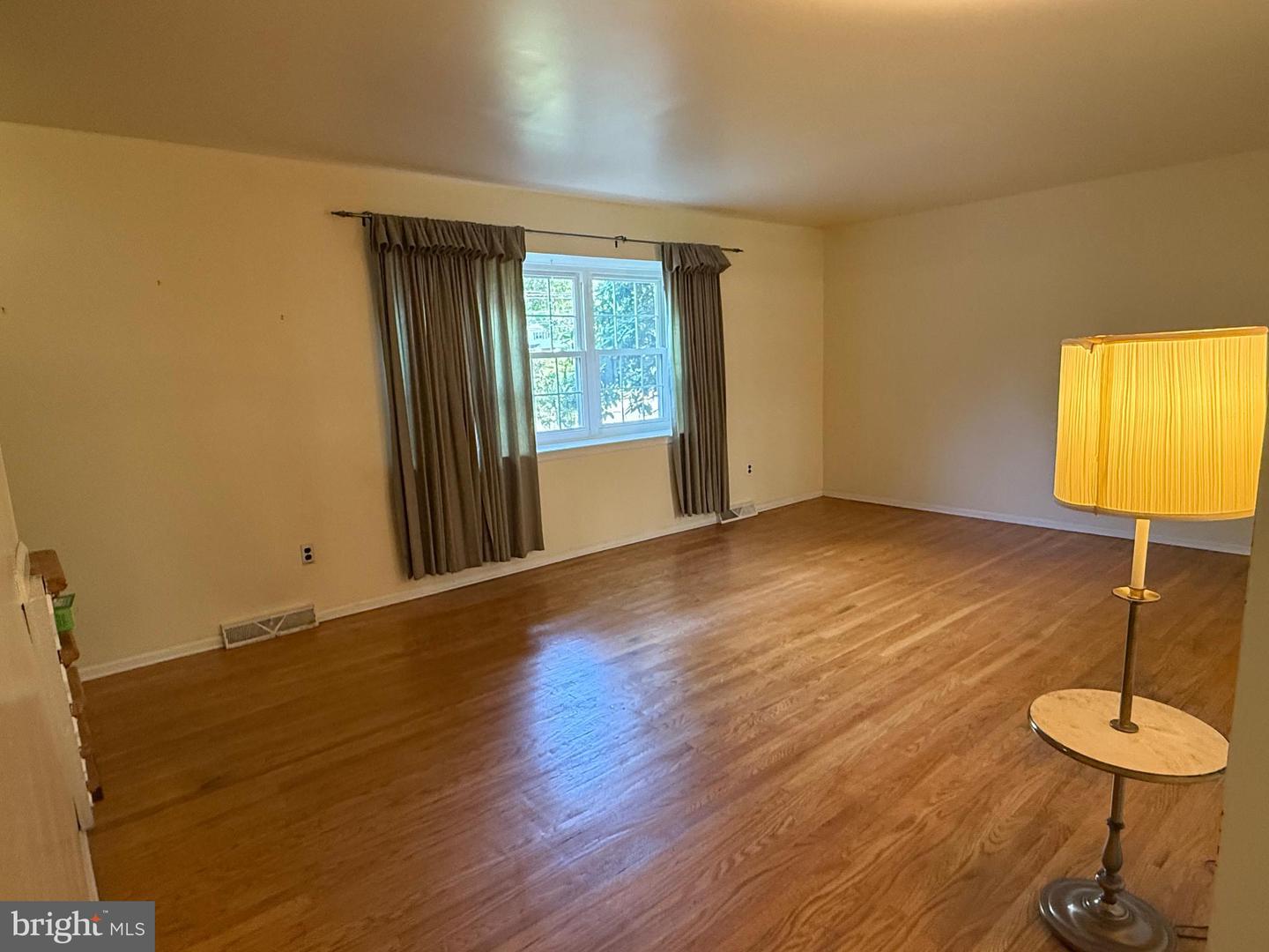 203 Moore Rd Property Photo 6