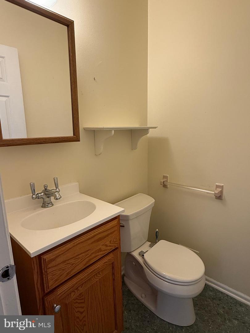 203 Moore Rd Property Photo 16
