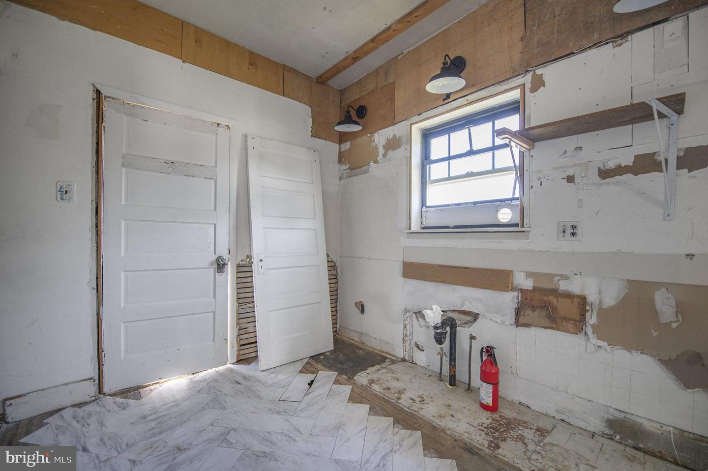 163 Garfield Ave Property Photo 13