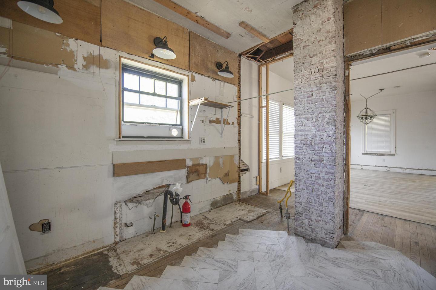 163 Garfield Ave Property Photo 14