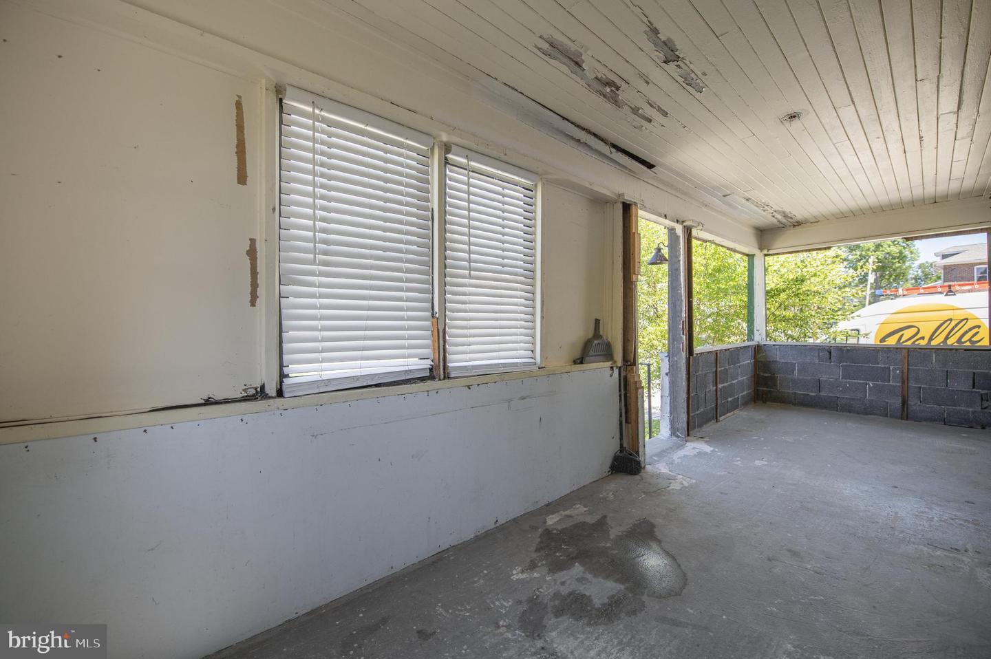 163 Garfield Ave Property Photo 23