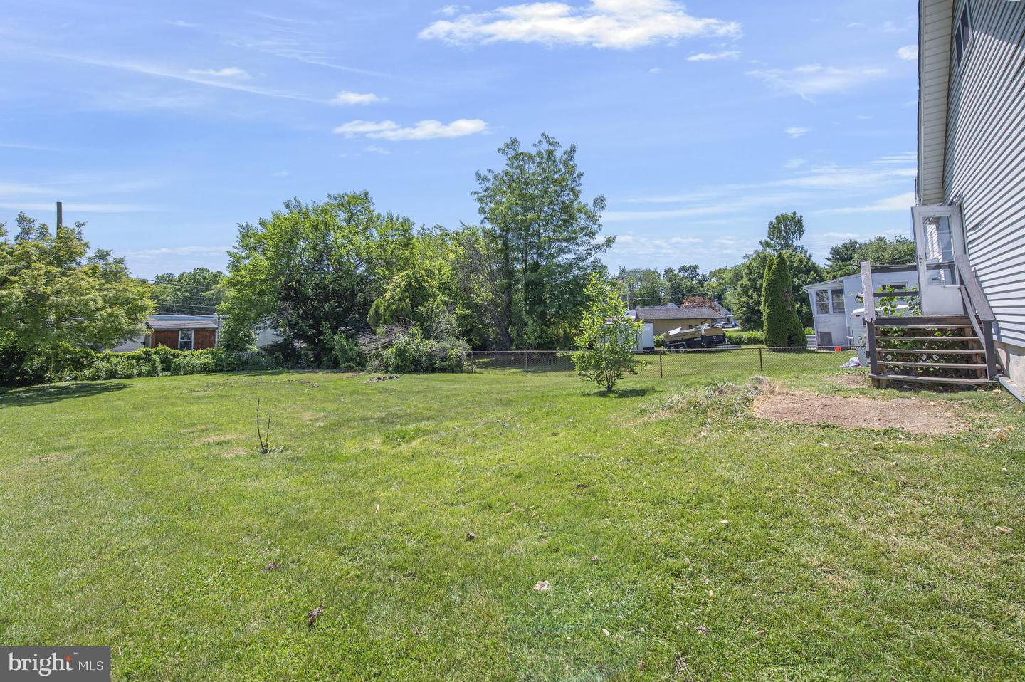 163 Garfield Ave Property Photo 33