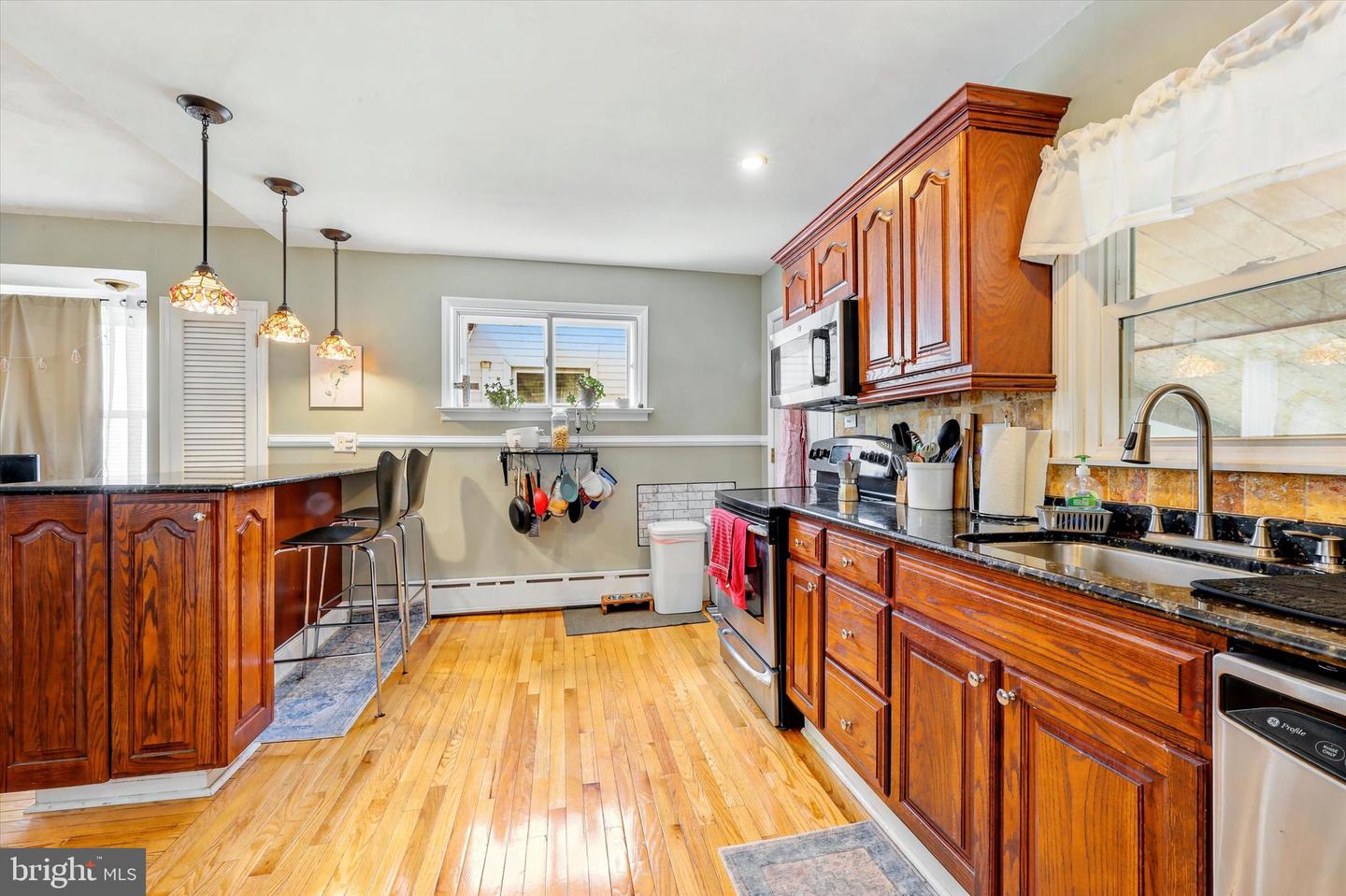 415 Custer Ave Property Photo 11