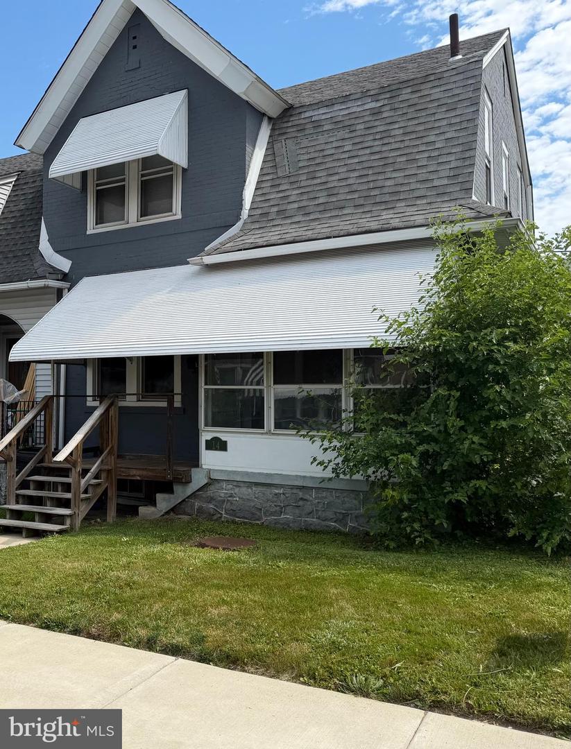 14 Cedar St Property Photo 2